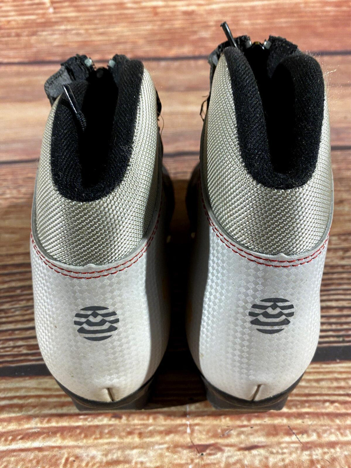 Alpina Touring Nordic Cross Country Ski Boots Size EU39 US7 for NNN