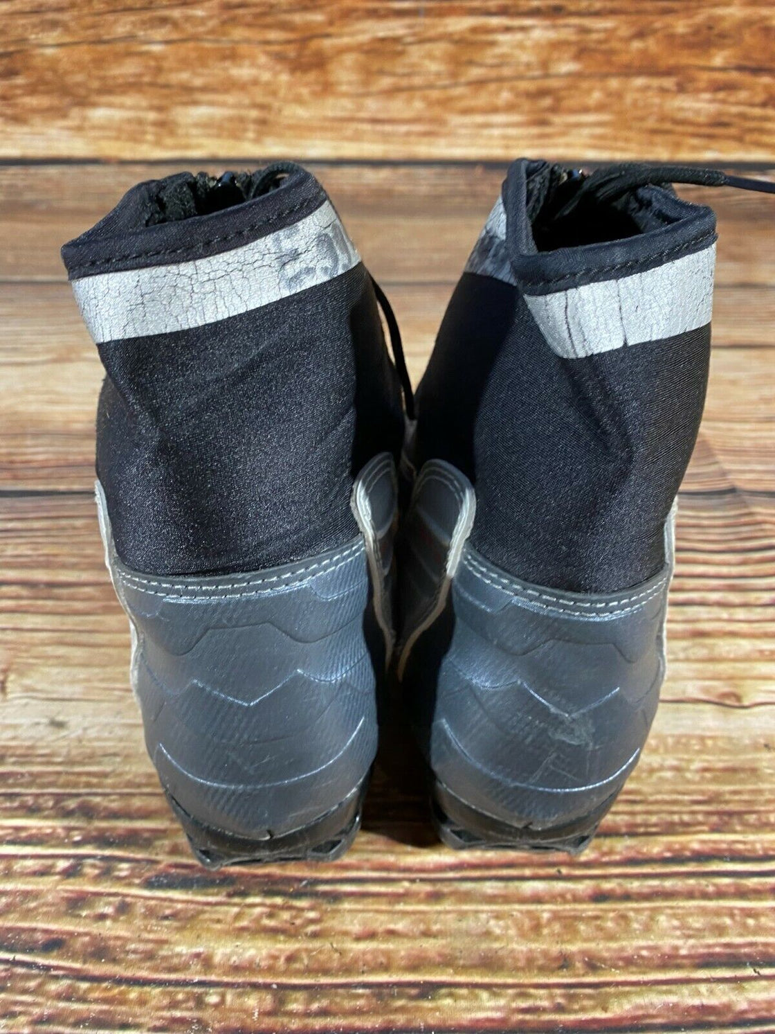 Alpina ST10 Nordic Cross Country Ski Boots Size EU40 US7.5 NNN bindings