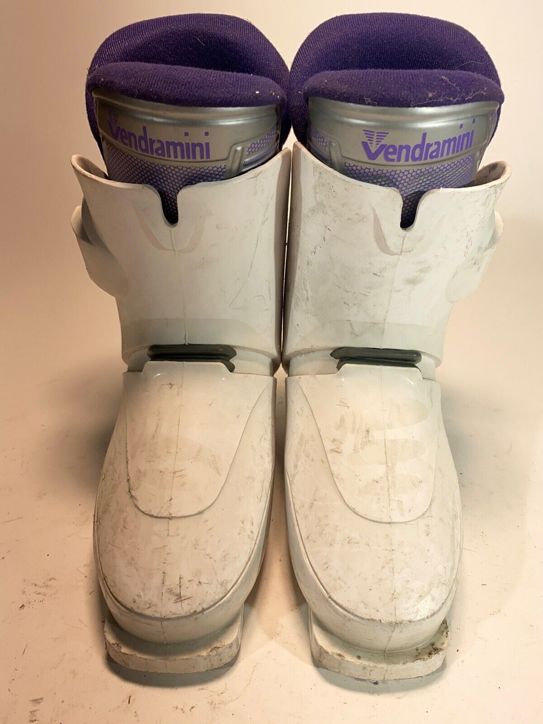 VENDRAMINI Vintage Alpine Ski Boots Size Mondo 223 mm, Outer Sole 276 mm  DH9