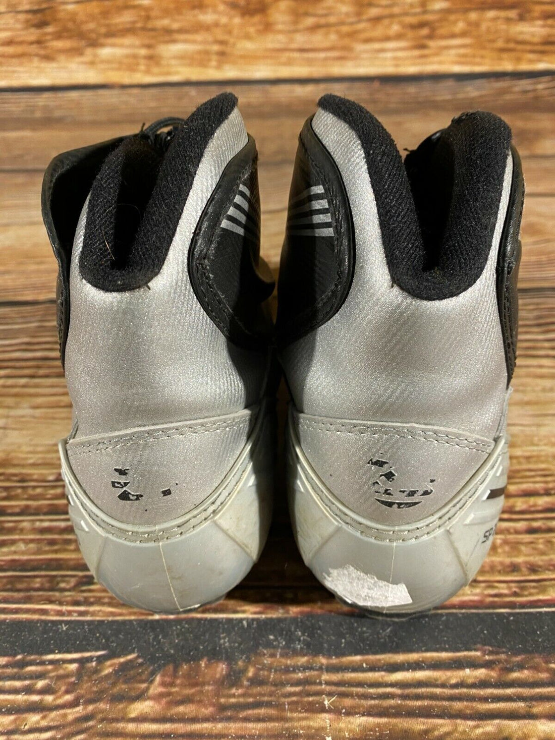 Alpina SP20 Nordic Cross Country Ski Boots Size EU40 US7.5 for NNN bindings 745