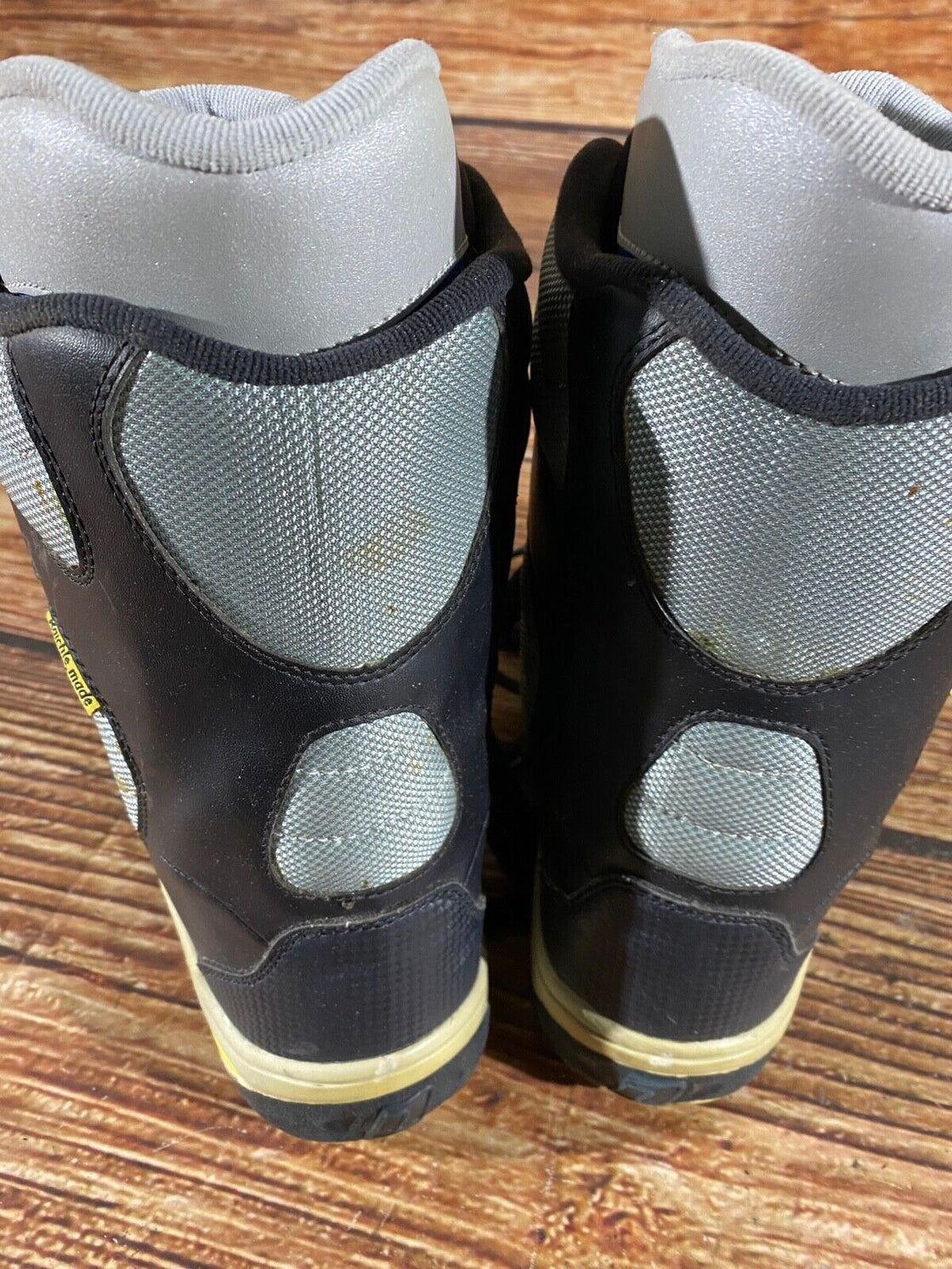 DEELUXE Snowboard Boots Size EU41, US8.5, UK7.5, Mondo 260 mm D