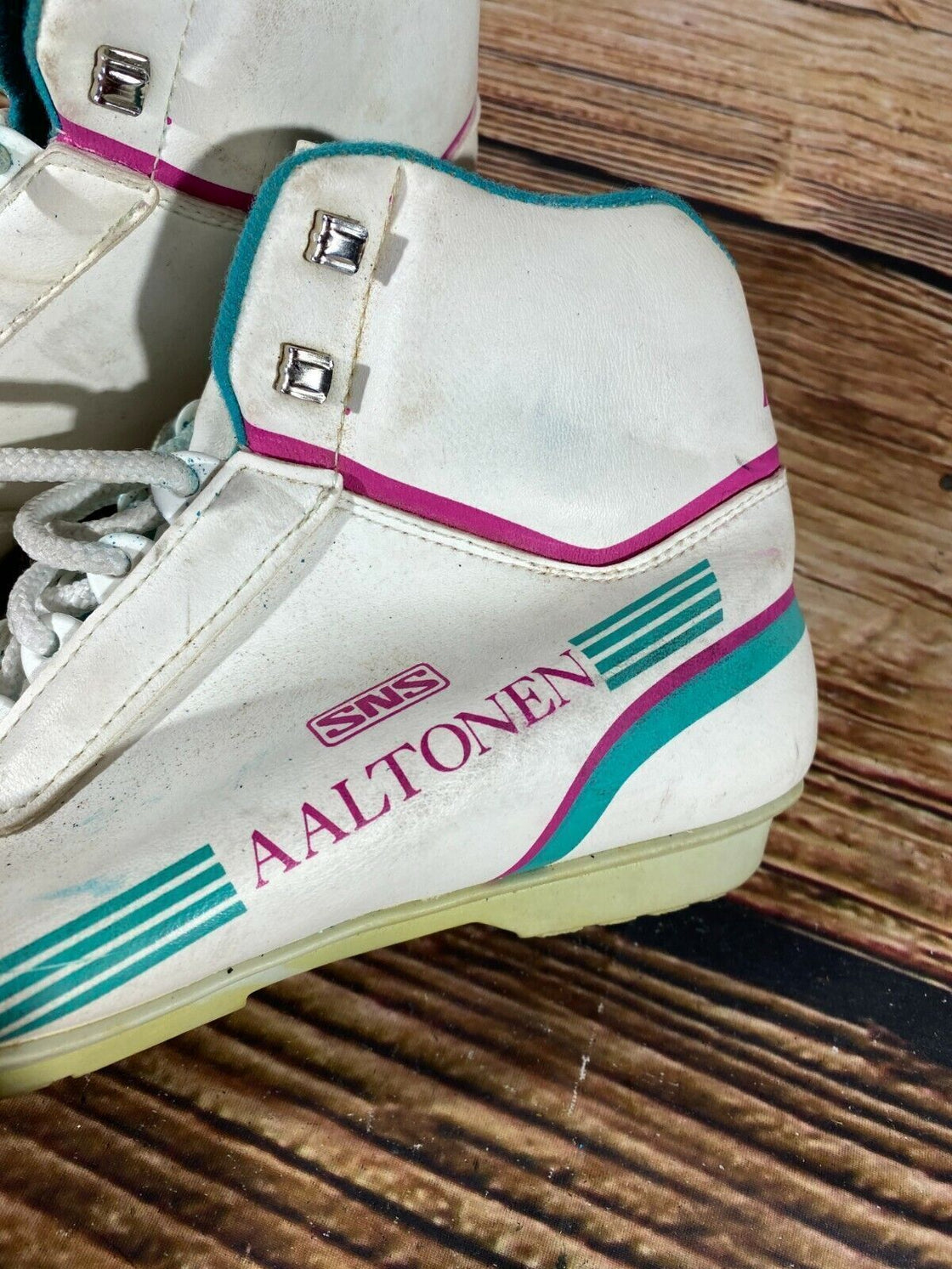 AALTONEN Nordic Cross Country Ski Boots Ladies Size EU38 US6 SNS Old Profile