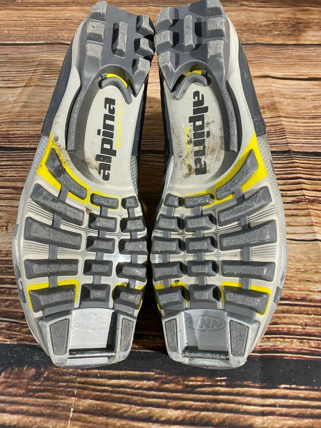 Alpina SR20 Nordic Cross Country Ski Boots Size EU42 US9 NNN bindings 953