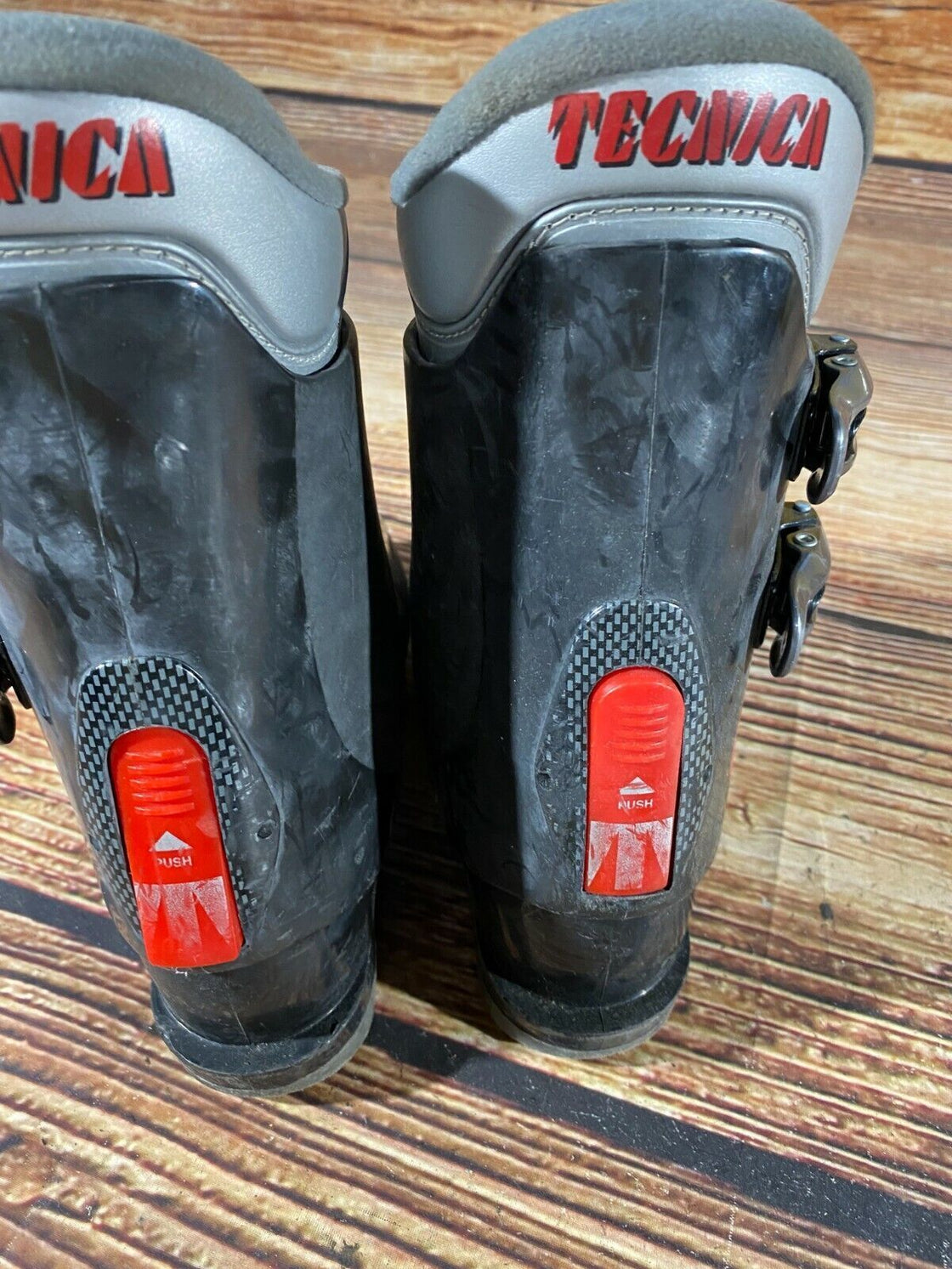 TECNICA Alpine Ski Boots Kids Size Mondo 212 mm, Outer Sole 253 mm DH66