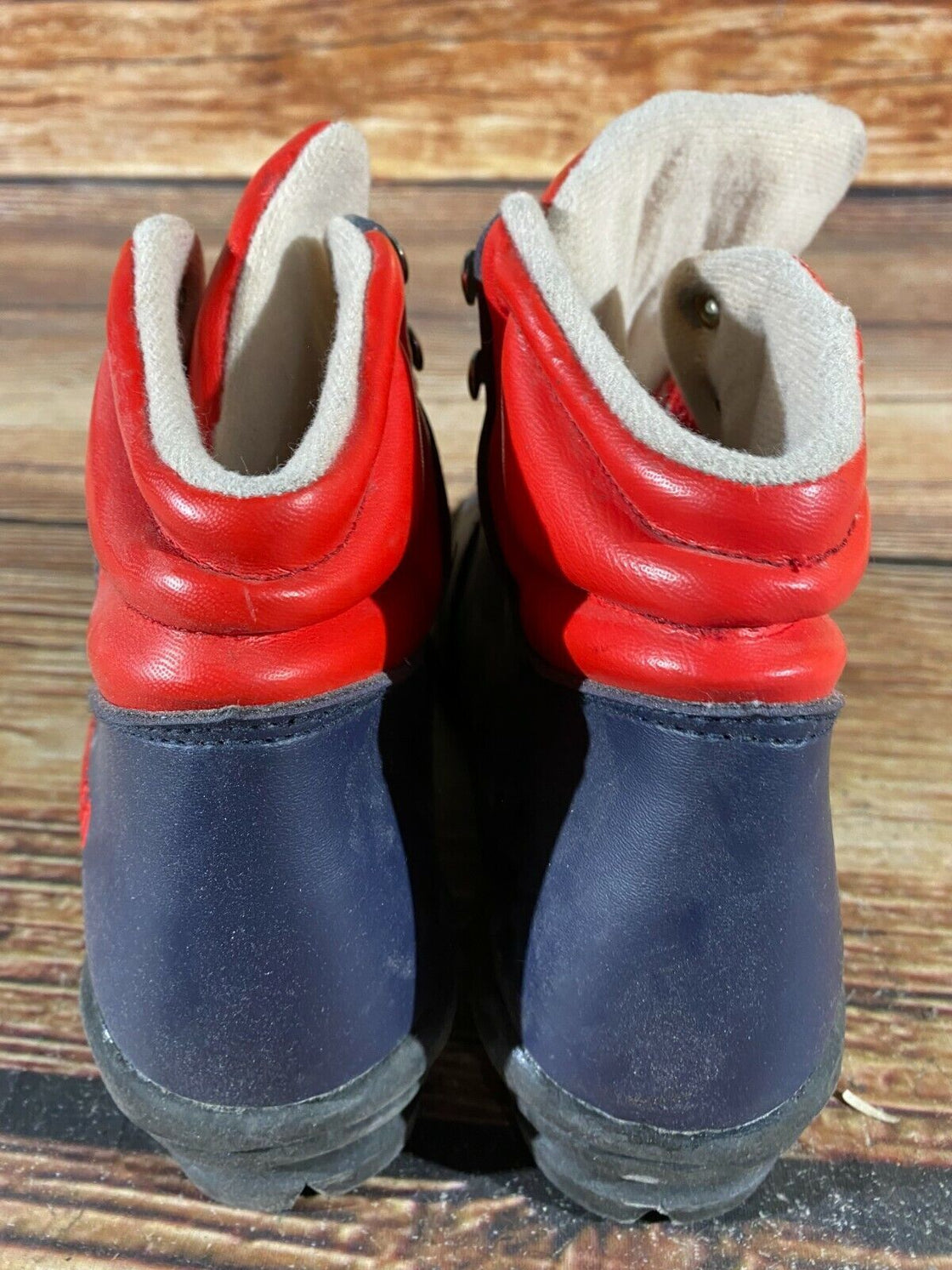 Berguven Vintage Retro Nordic Norm Cross Country Ski Boots Size EU39 US7 NN 75mm
