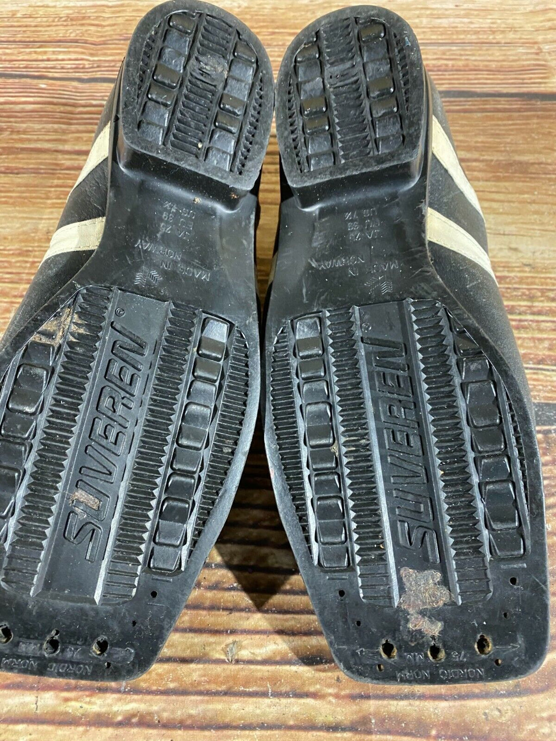 Suveren Vintage Nordic Norm Cross Country Ski Boots Size EU39 US7 NN 75mm