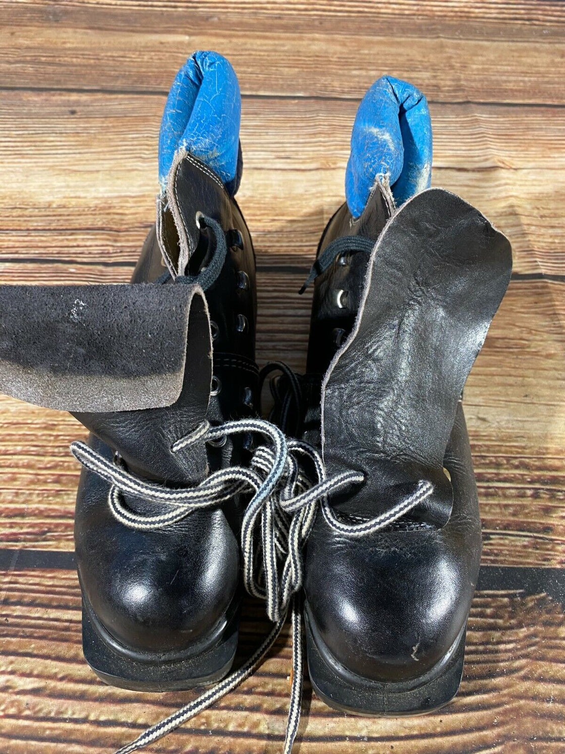 Vintage Alpine Ski Boots for Cable Bindings Size EU43, US9, UK8.5, Mondo 270