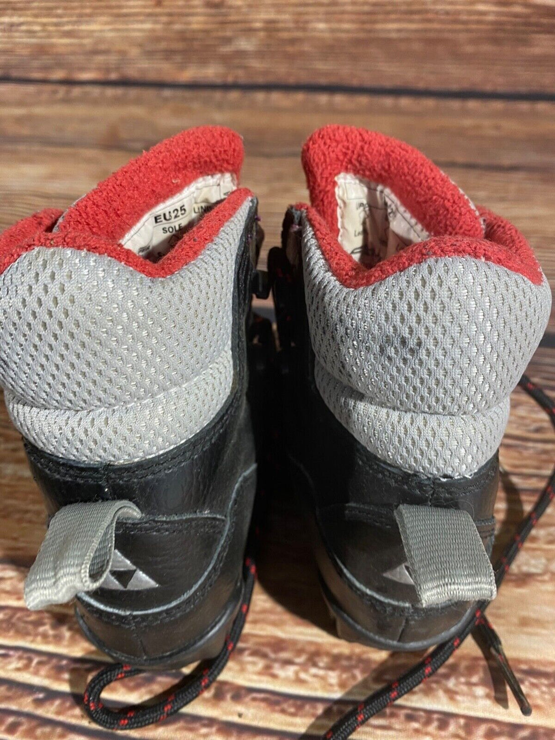 Fischer  Kids Nordic Cross Country Ski Boots Size EU25 US8.5 NNN F-422