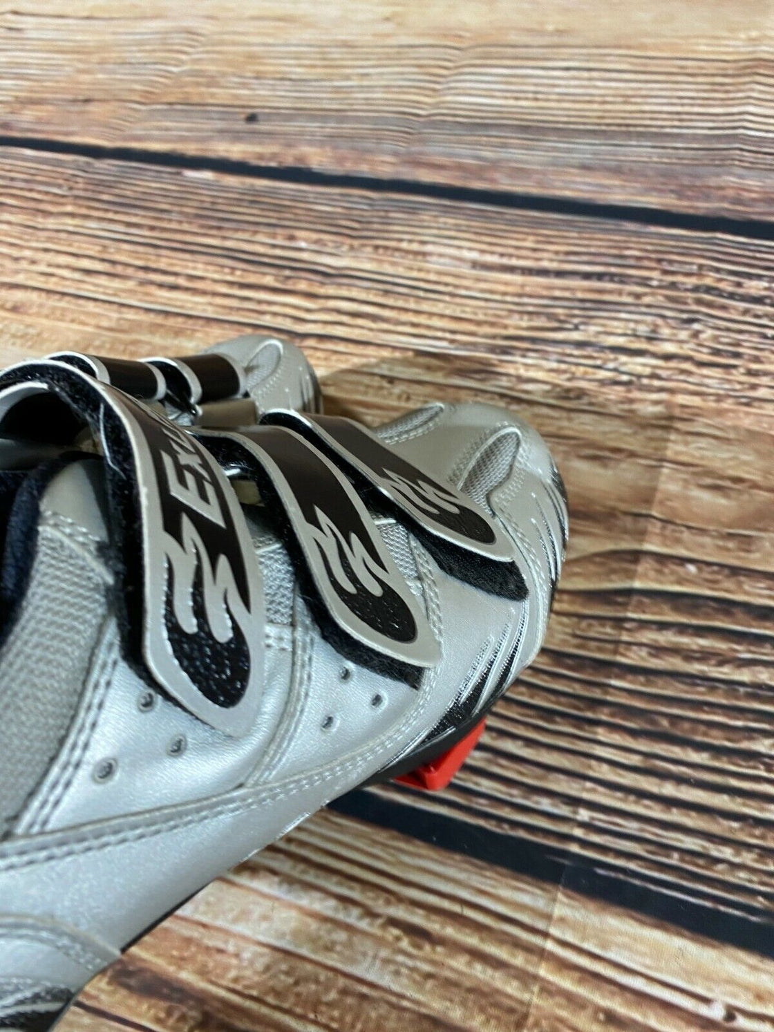 EXUS Road Cycling Shoes Biking Boots 3 Bolts Size EU39, US6.5, Mondo 250