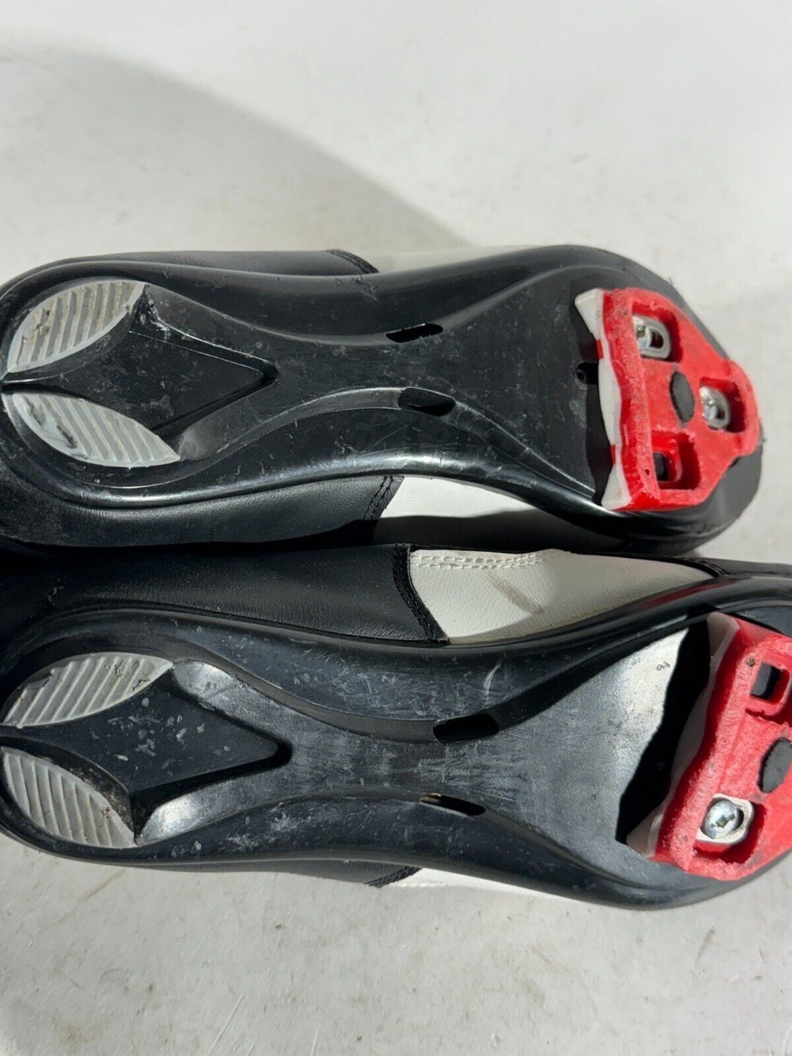 BTWIN Vintage Cycling Road Shoes EU42 US8.5 UK8 Mondo 265 cs516