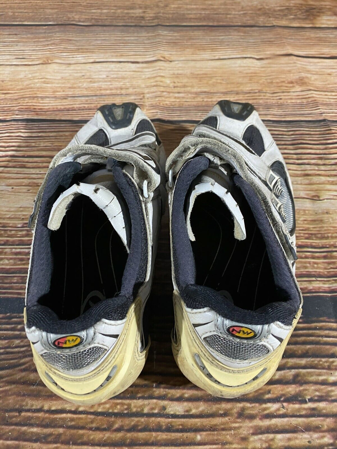 NORTHWAVE Road Cycling Shoes Clipless Biking Boots Size EU 41 with Cleats