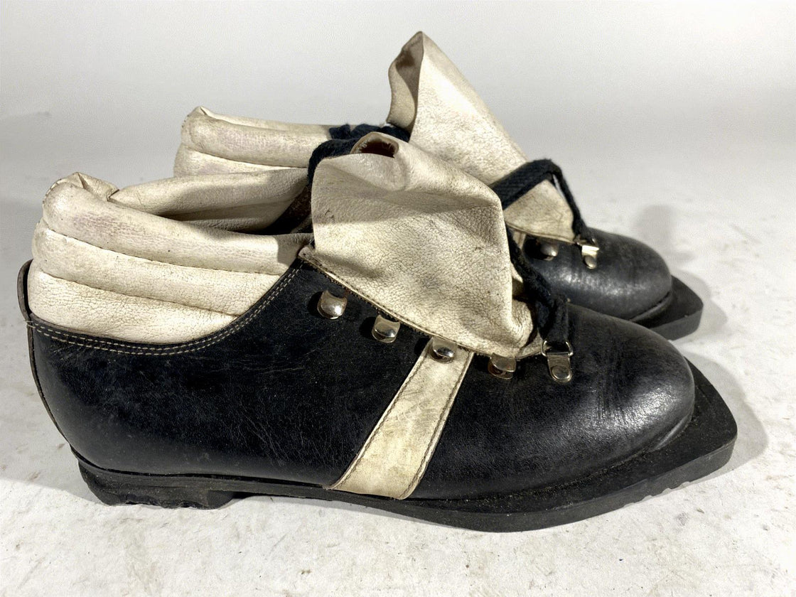Vintage Nordic Cross Country Ski Boots EU38, US5.5 for NN 75mm