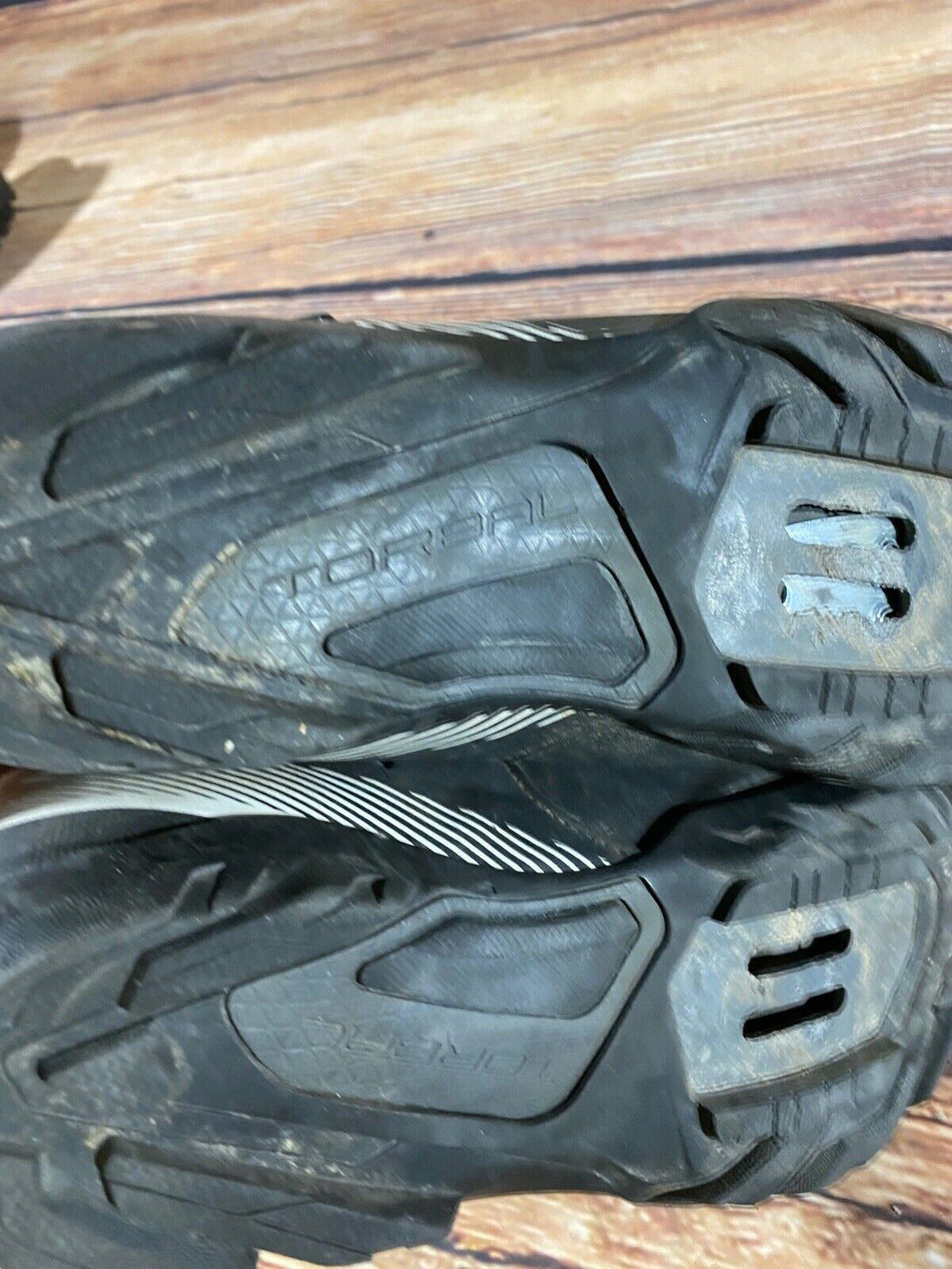 SHIMANO ME3 Cycling MTB Shoes Mountain Bike Boots EU43, US8.9  Mondo 272
