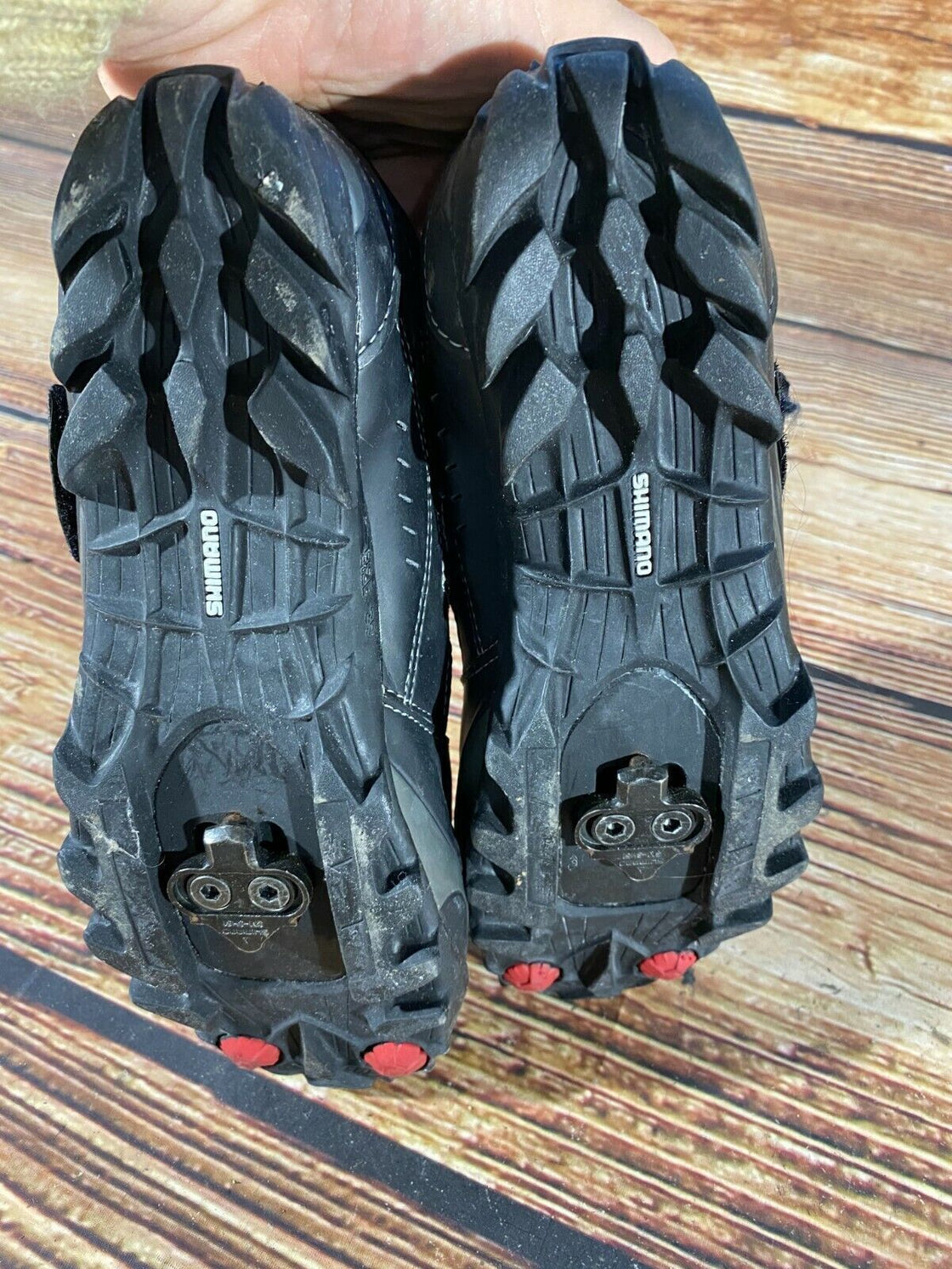 SHIMANO M064 Cycling MTB Shoes Mountain Biking Boots Size EU39 with Cleats