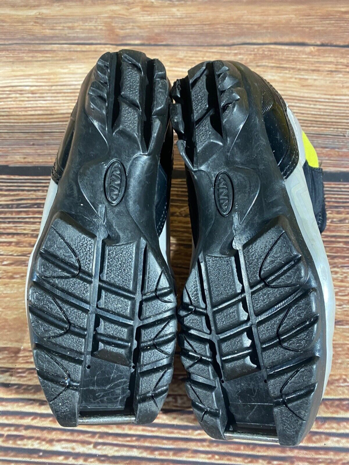 Fischer XJ Sprint Kids Cross Country Ski Boots Size EU35 US3.5 NNN F-484