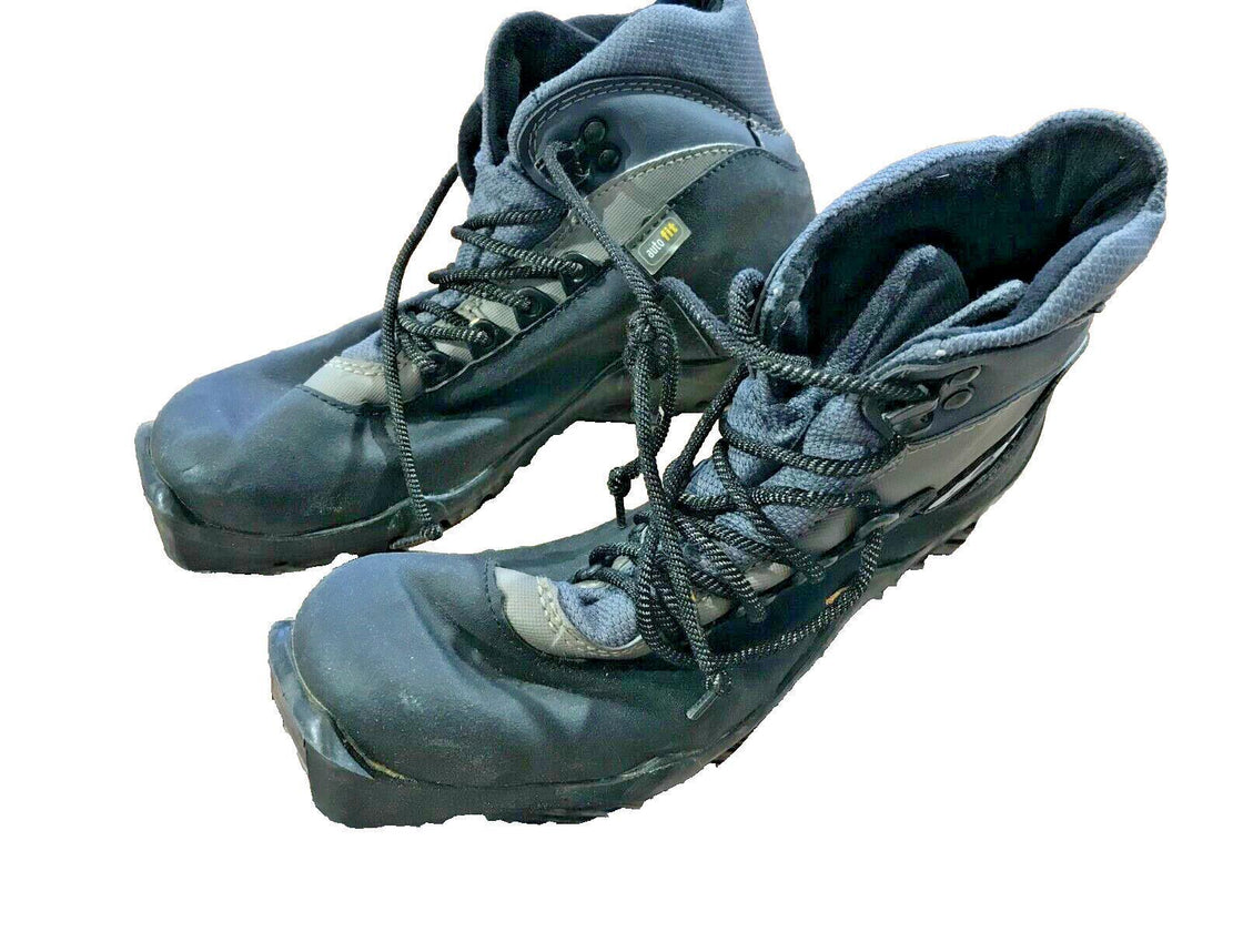 SALOMON Cross Country Ski Boots Size EU38 US6.5 SNS Profil