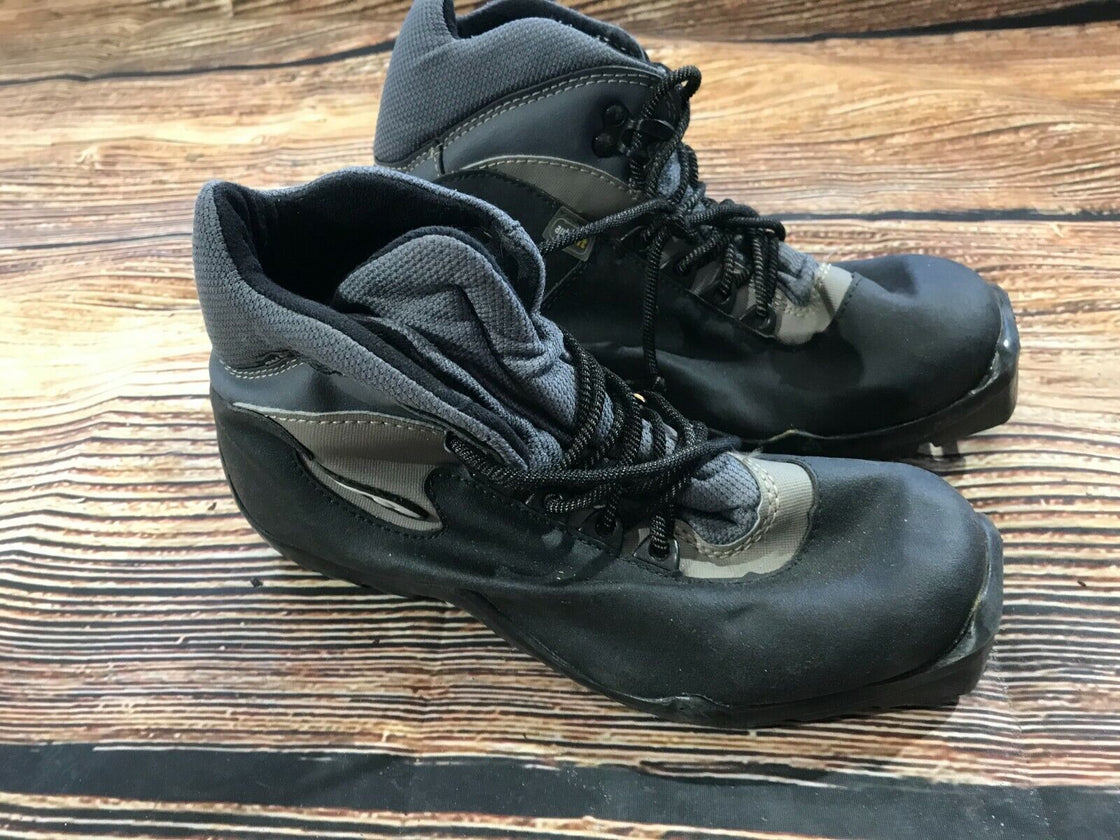 SALOMON Cross Country Ski Boots Size EU38 US6.5 SNS Profil