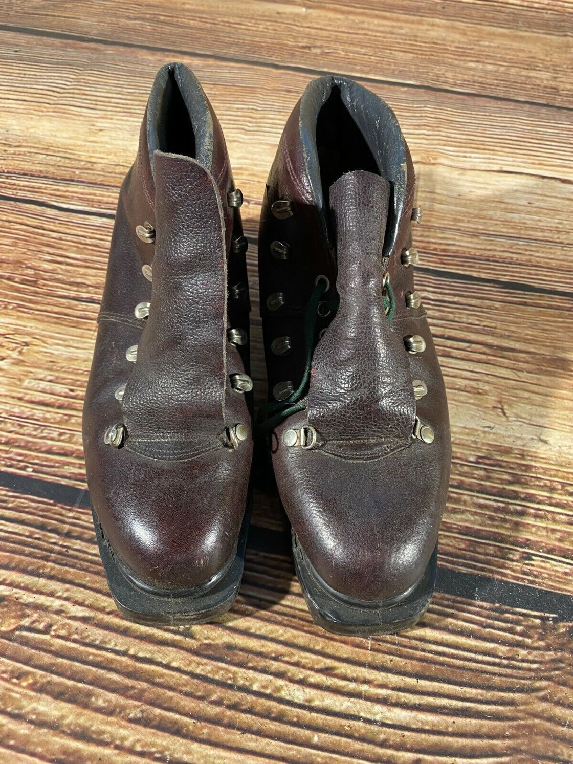 Vintage Alpine Ski Boots EU41, US7.5, UK7, Mondo 258 for Cable Bindings