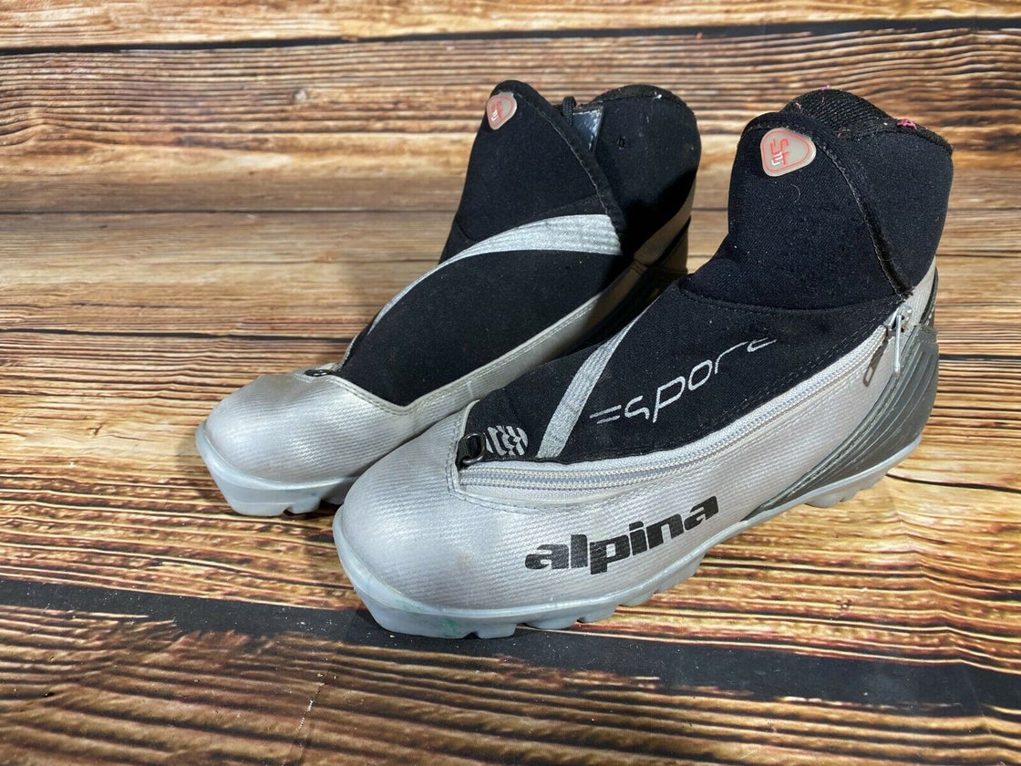 Alpina ST11J Nordic Cross Country Ski Boots Size EU38 US6 NNN bindings