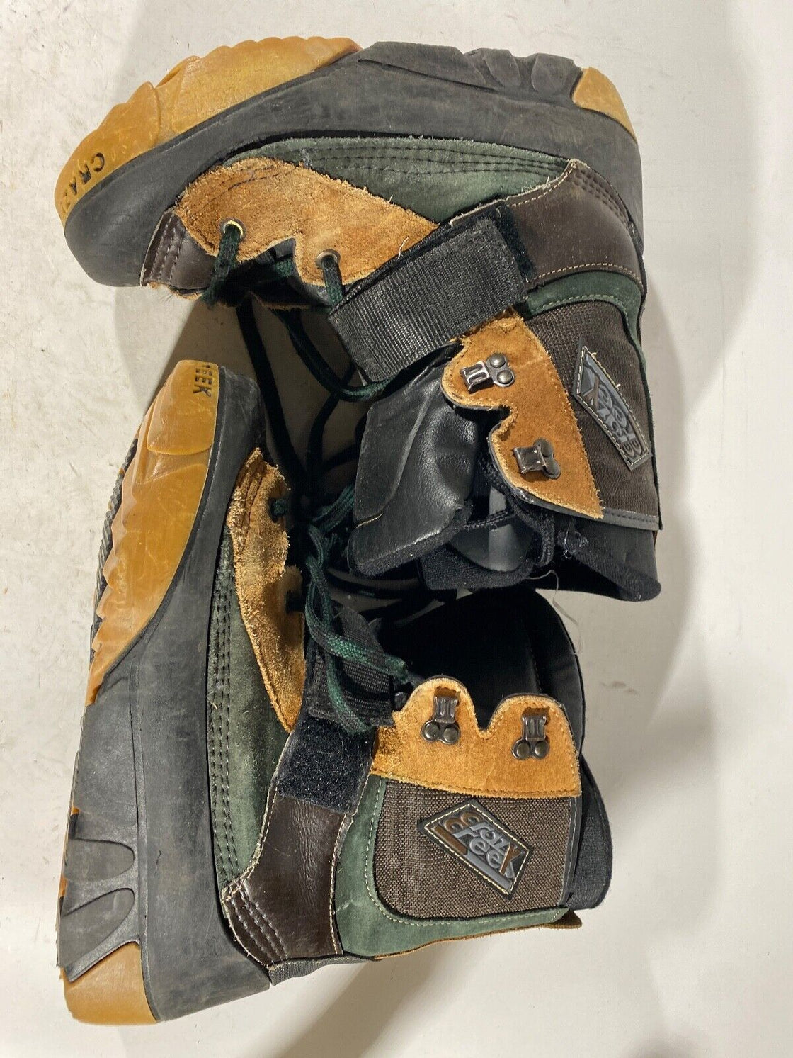 Crazy Creek Snowboard Vintage Boots Size EU43, US9.5, UK8, Mondo 275 mm