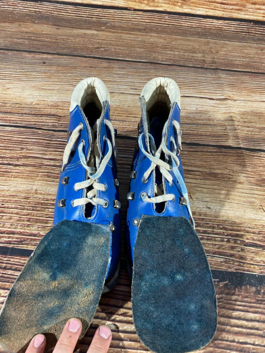 Vintage Alpine Ski Boots Mountain Skiing Shoes Ladies/Youth Size EU35, Mondo 234