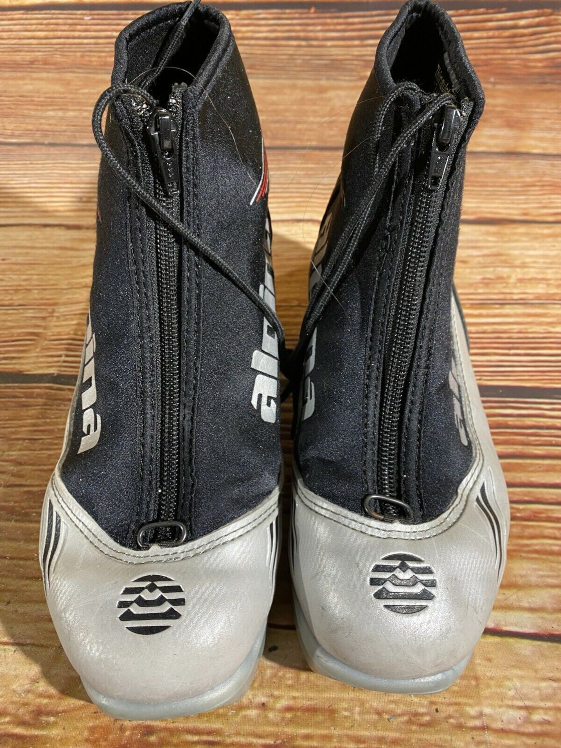 Alpina ST10 Nordic Cross Country Ski Boots Size EU37 US5 for NNN 644