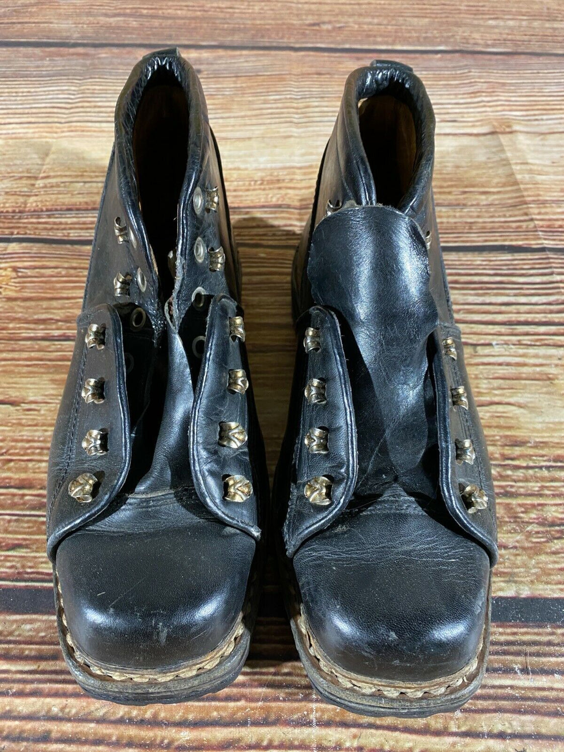 NORDICA Vintage Leather Alpine Ski Boots Cable Binding EU39 US6 Mondo 250 KL133