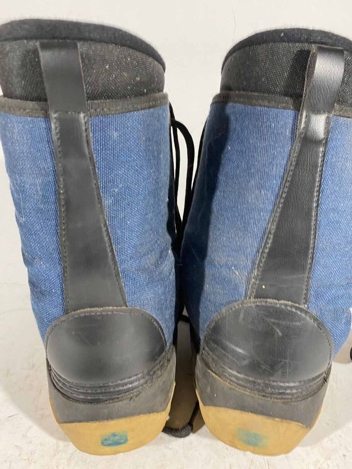 SHARK Vintage Snowboard Boots Retro Style Size EU42.5, US9.5, UK8.5 Mondo 272 mm