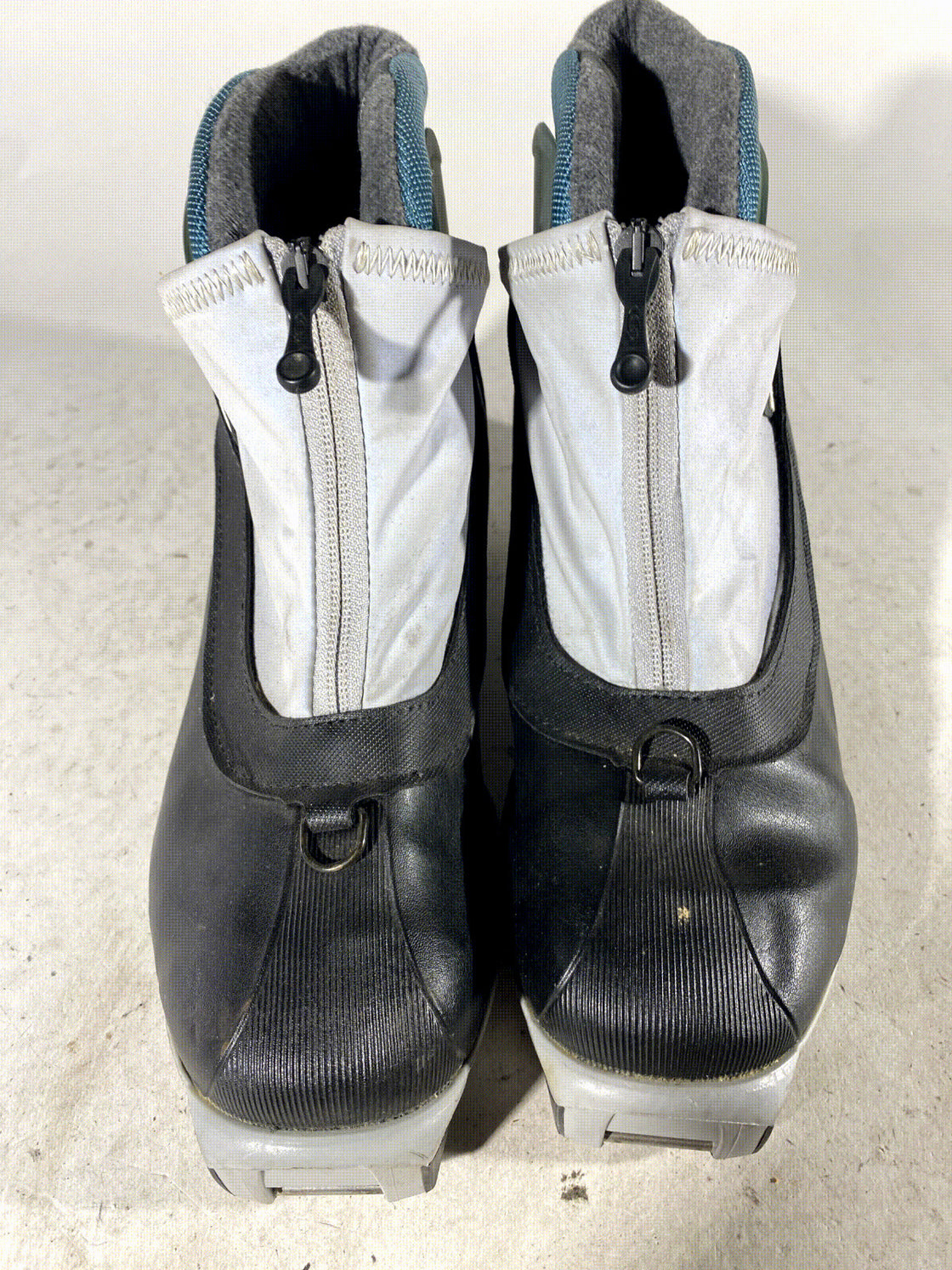 SALOMON Classic Nordic Cross Country Ski Boots Size EU41 1/3 US9 SNS Profil